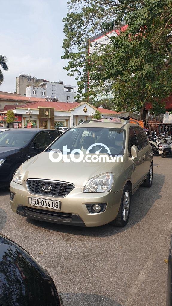 Kia Carens Gia đình cần bán xe   SX 2011 2011 - Gia đình cần bán xe Kia Carens SX 2011