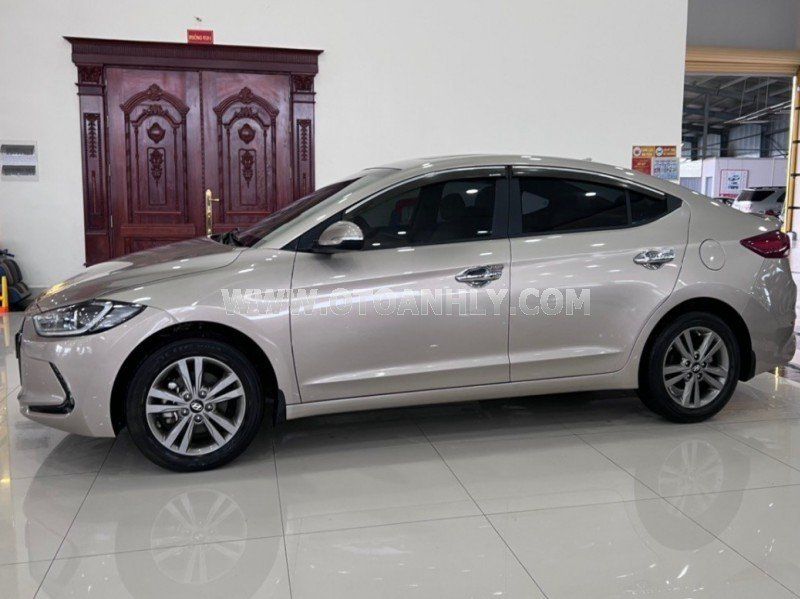 Hyundai Elantra 2018 - Xe không đâm đụng, không ngập nước