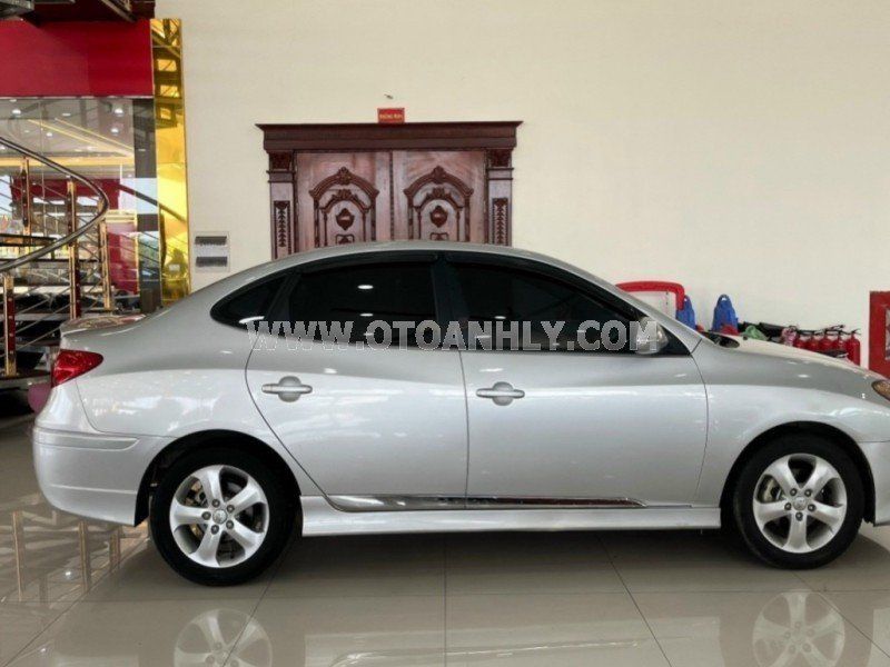 Hyundai Avante 2014 - Màu bạc, biển tỉnh