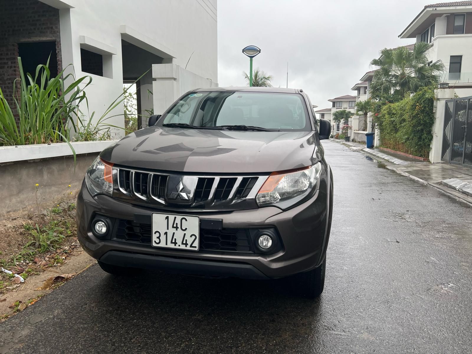 Mitsubishi Triton 2017 - Bán xe đăng ký lần đầu 2017 nhập khẩu nguyên chiếc giá 445tr