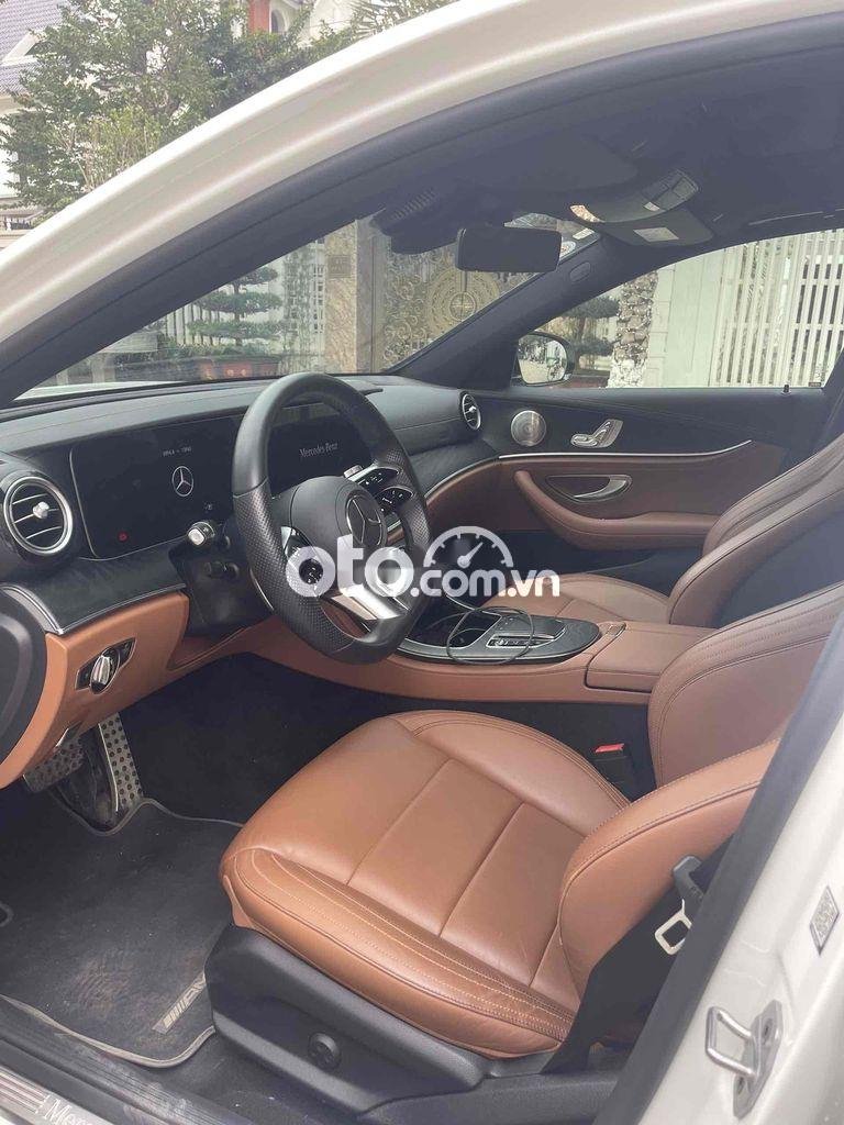 Mercedes-Benz E300 Mercedes E300 AMG 2021 trắng siêu lướt 2021 - Mercedes E300 AMG 2021 trắng siêu lướt