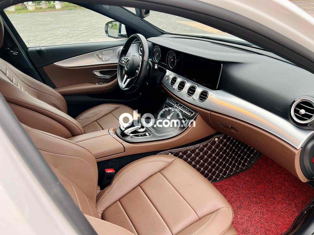 Mercedes-Benz E200 Mercedes E200 Sport 2019 Trắng nâu 2019 - Mercedes E200 Sport 2019 Trắng nâu