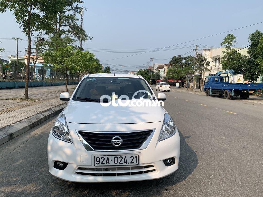 Nissan Sunny Bán xe suny gia đinh 2013 - Bán xe suny gia đinh