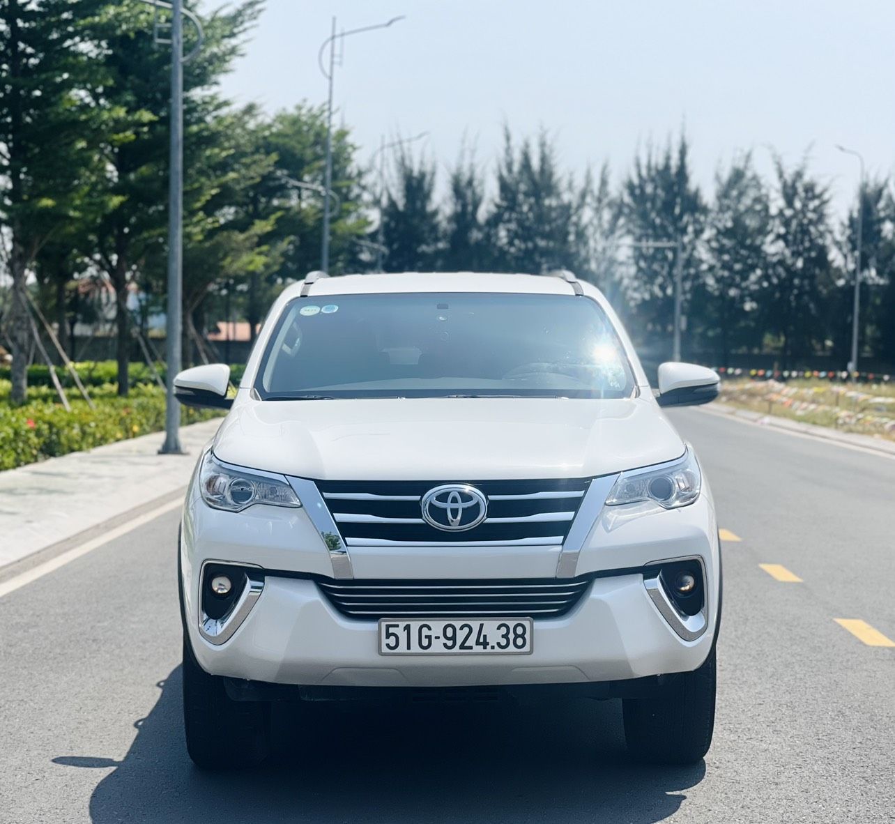 Toyota Fortuner 2018 - Hà Nội Car CN Sài Gòn - Xe màu trắng, nội thất nâu