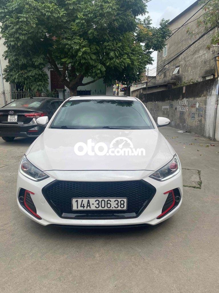 Hyundai Elantra Cần Bán Xe Huyndai Enlantra 2018 1.6 2018 - Cần Bán Xe Huyndai Enlantra 2018 1.6