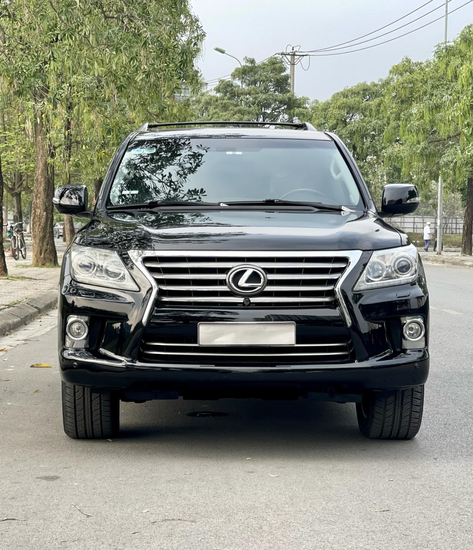 Lexus LX 570 2012 - Màu đen, xe nhập