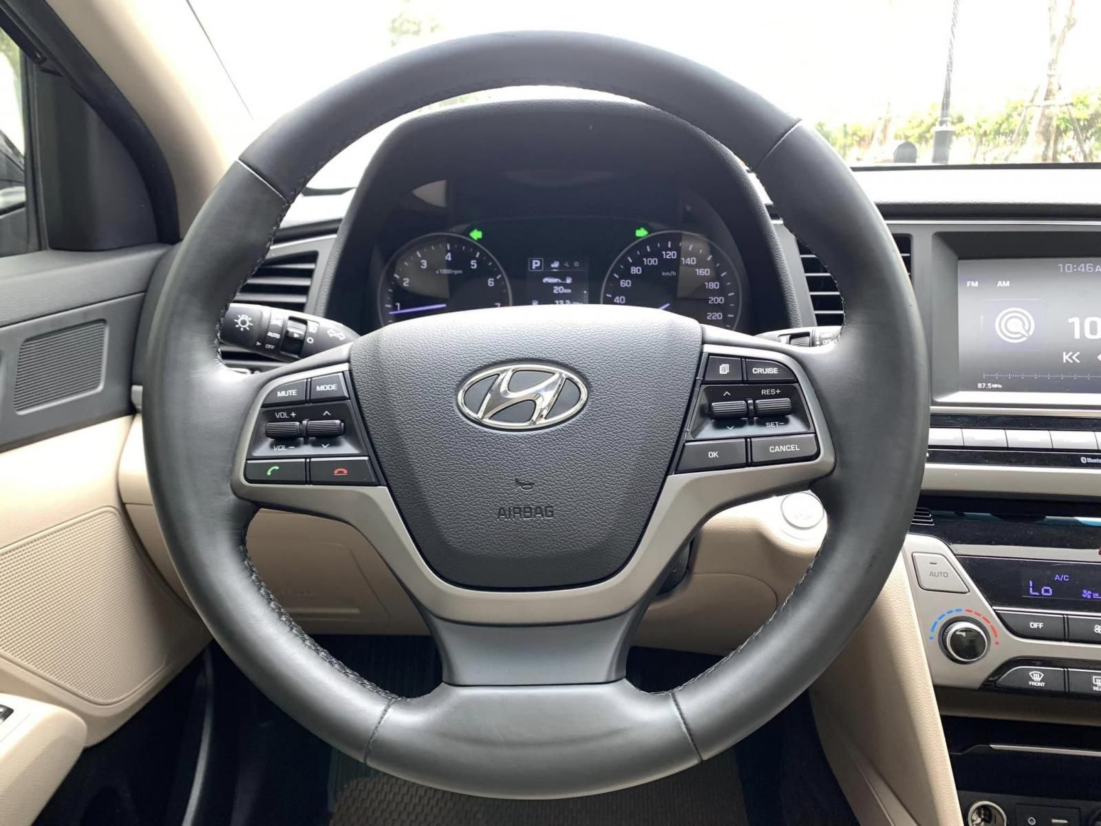 Hyundai Elantra 2018 - Hyundai Elantra 2018