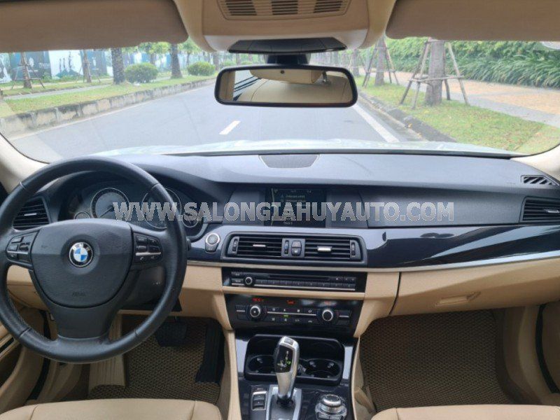 BMW 520i 2013 - Màu trắng nội thất kem