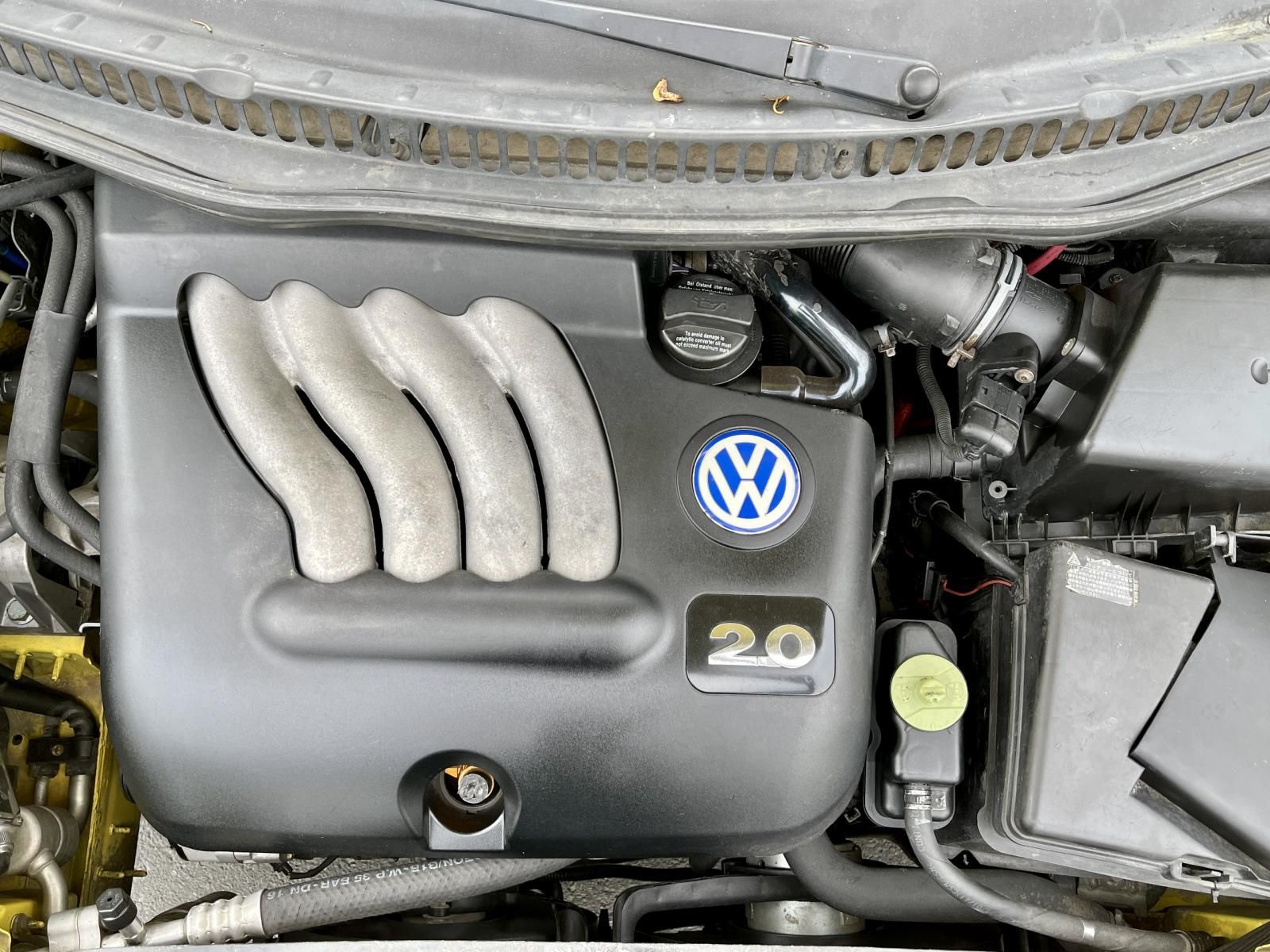 Volkswagen Beetle 2005 - 2.0 nhập Đức 2005 đủ đồ chơi nội thất đẹp, nệm da cao cấp. Nhà mua mới ít đi chạy