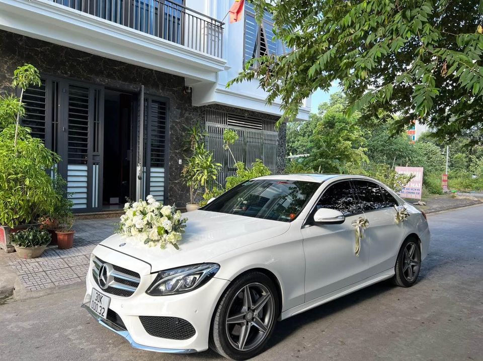 Mercedes-Benz C 250 2015 - Màu trắng chính chủ, giá cực tốt