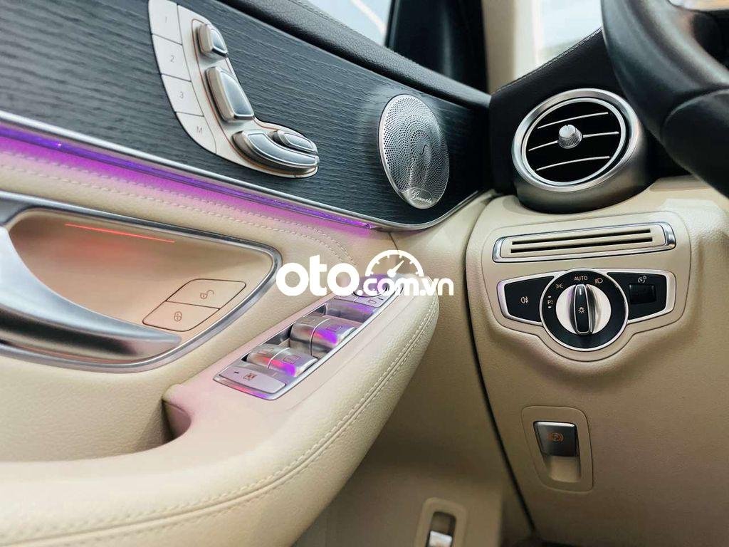 Mercedes-Benz GLC  GLC 300 form trả trước 500 triệu 2019 - Mercedes Benz GLC 300 form trả trước 500 triệu