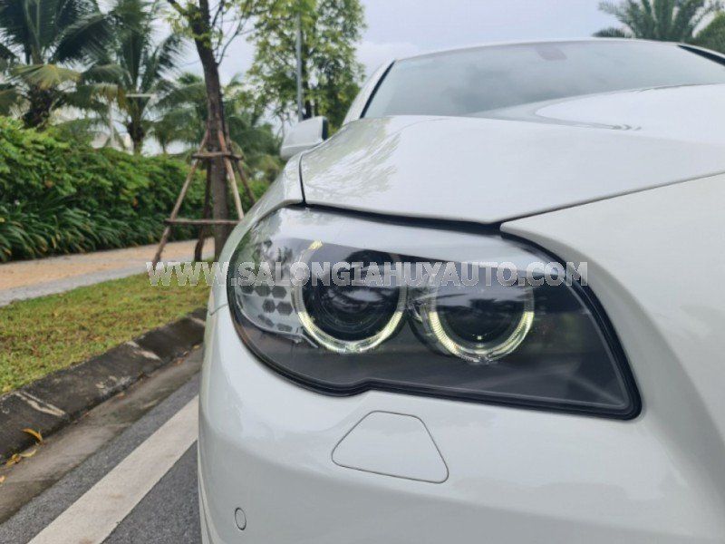 BMW 520i 2013 - Màu trắng nội thất kem