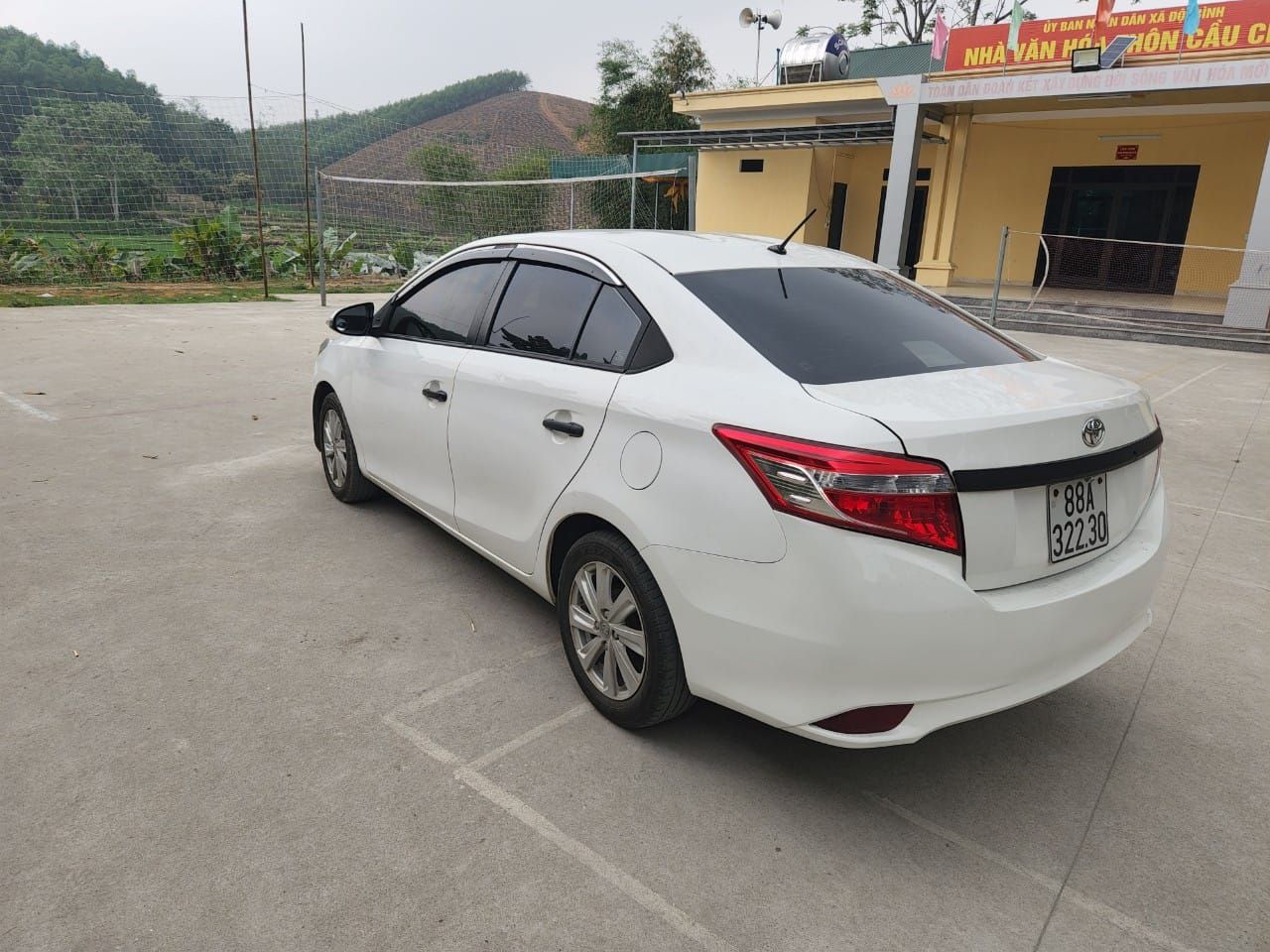 Toyota Vios 2014 - Xe màu trắng