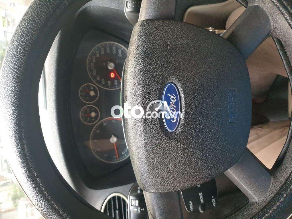 Ford Focus   Số sàn nhà bán 2006 - Focus sedan Số sàn nhà bán