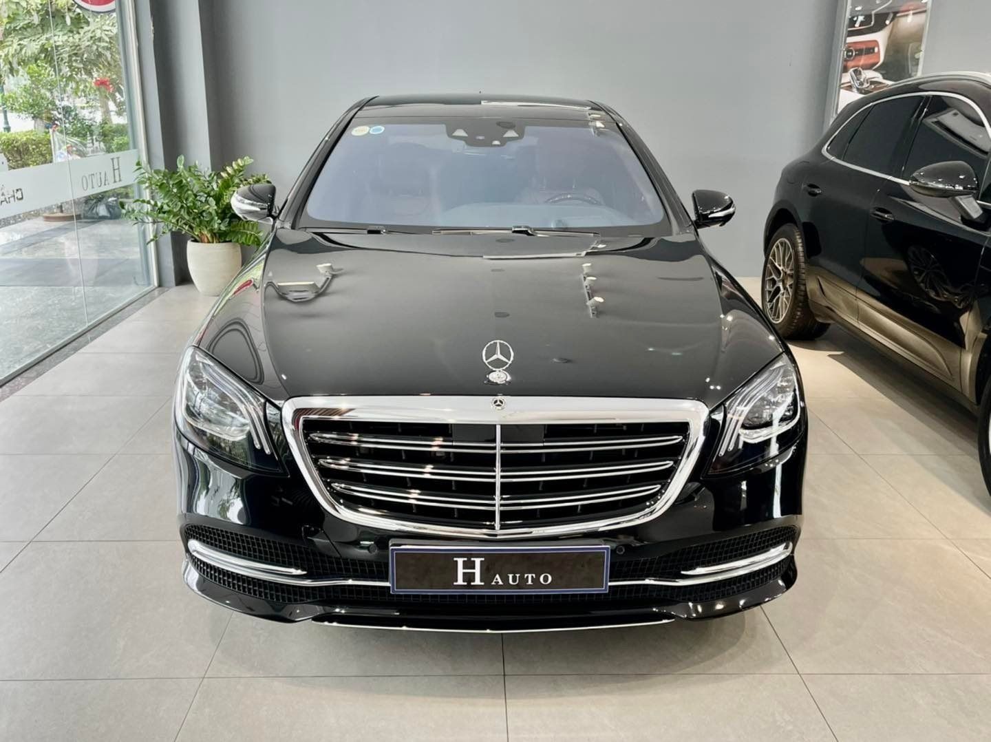 Mercedes-Benz S450 2019 - Màu đen