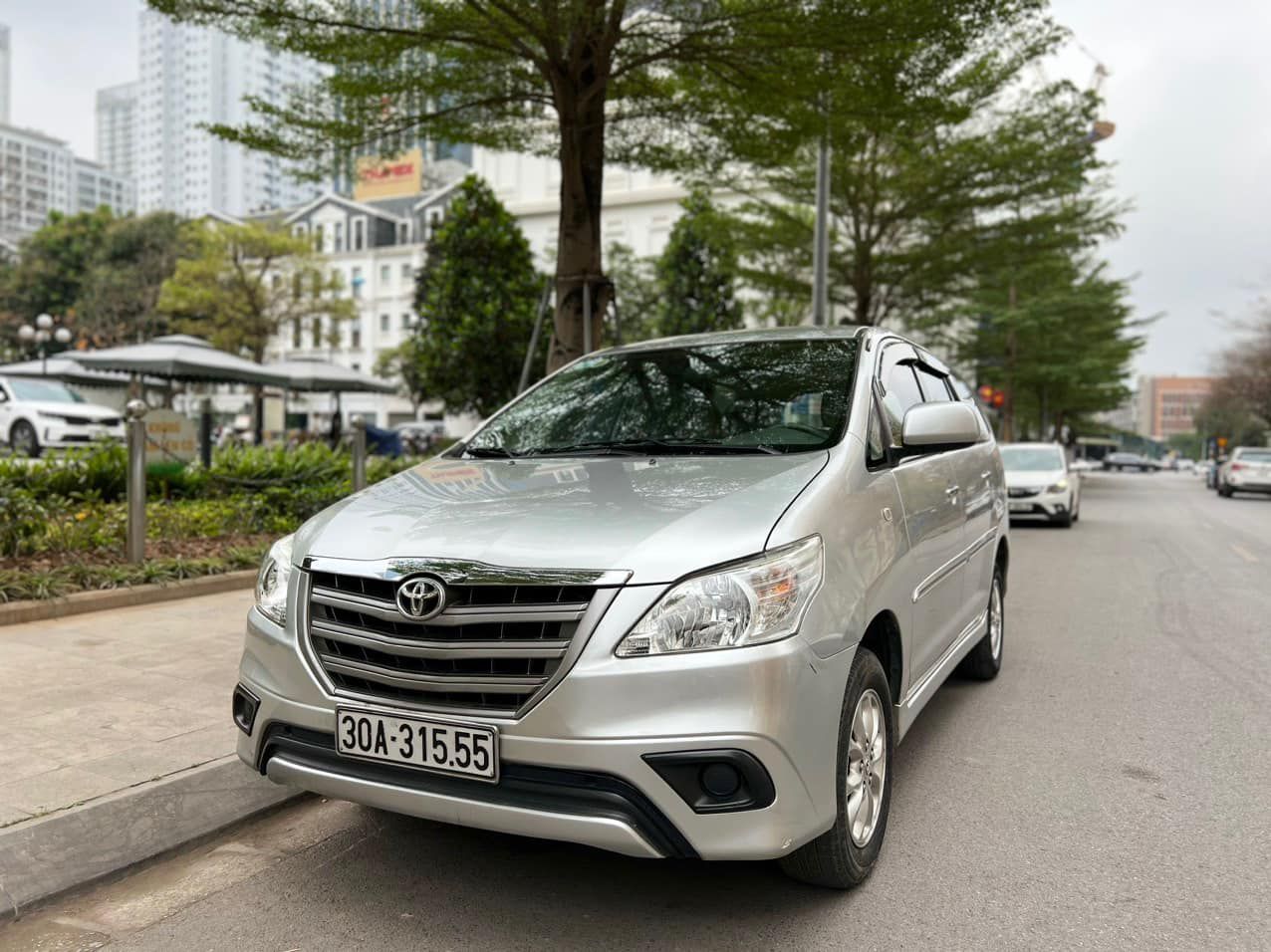 Toyota Innova 2014 - Màu bạc