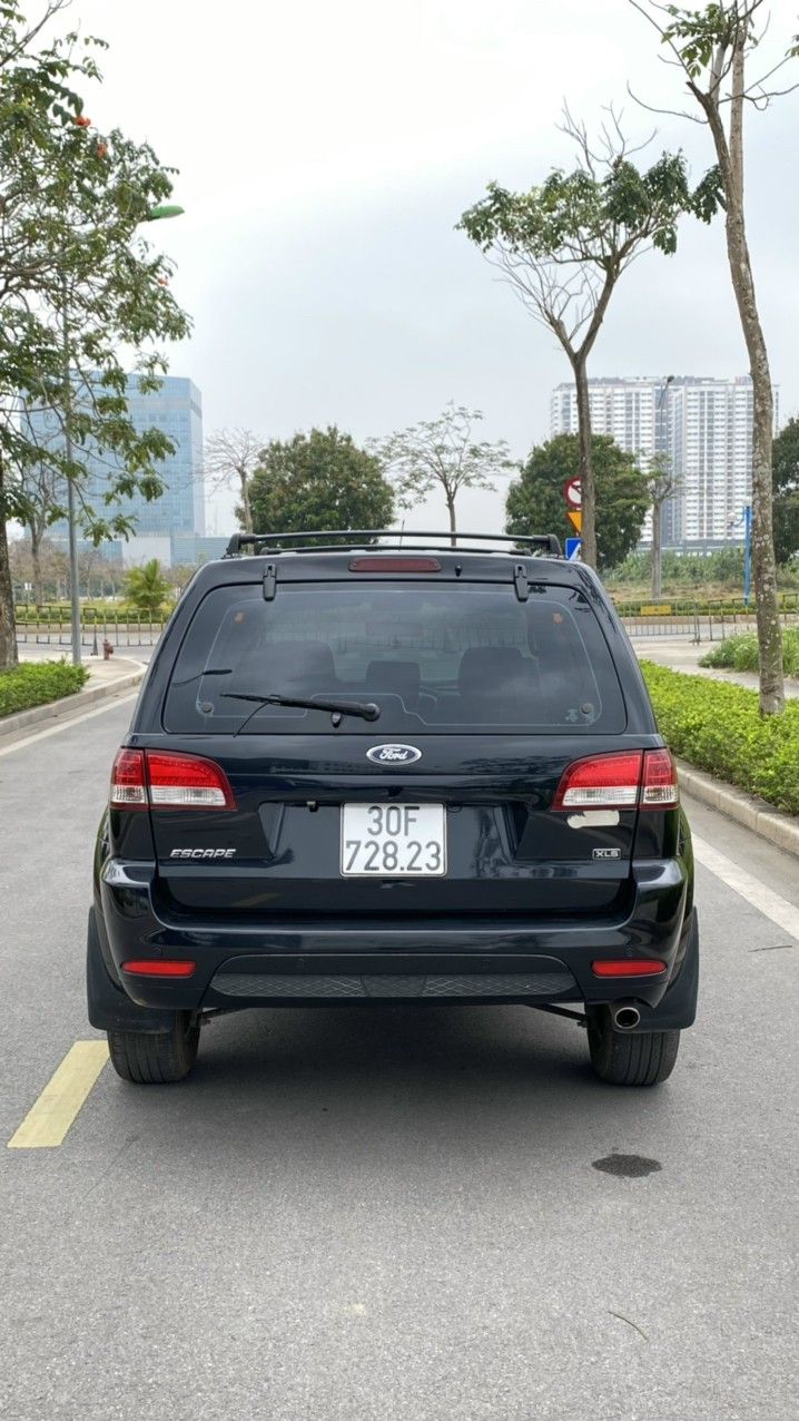 Ford Escape 2013 - Chạy 9 vạn zin