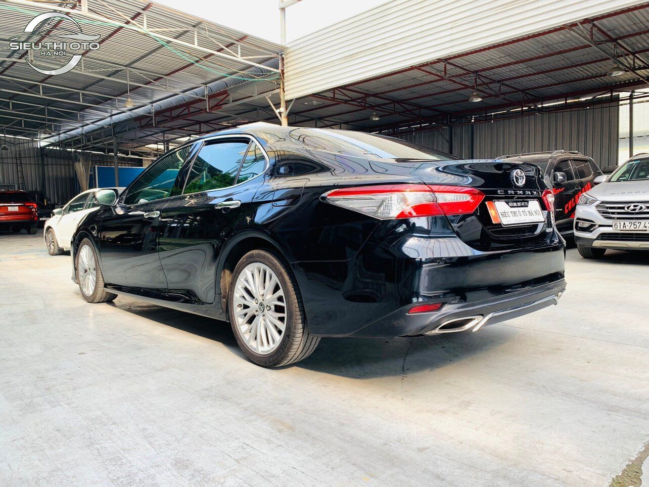 Toyota Camry 2020 - Biển thành phố, xe nhập Thái cực sang và rất mới