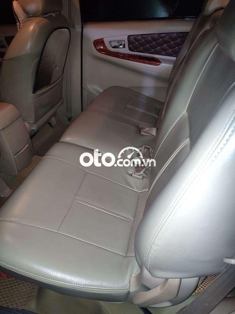 Toyota Innova 2008 - Xe màu bạc, 265tr