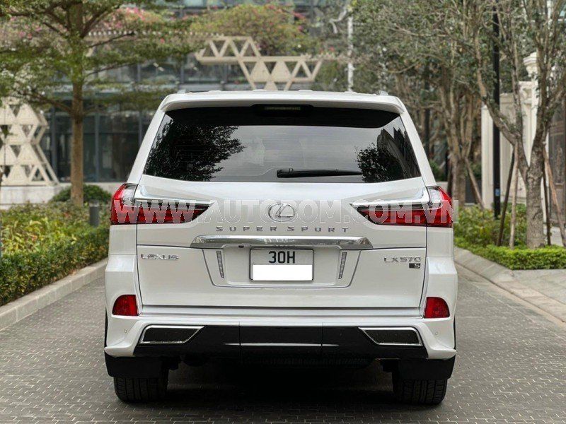 Lexus LX 570 2019 - Trắng nội thất thể thao