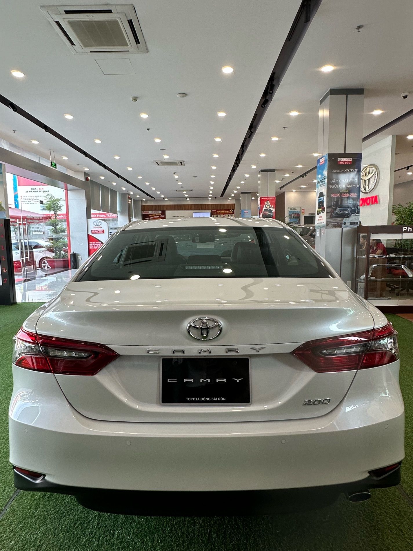 Toyota Camry 2023 - Xứng tầm doanh nhân