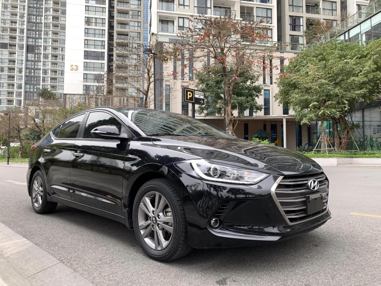 Hyundai Elantra 2018 - Hyundai Elantra 2018