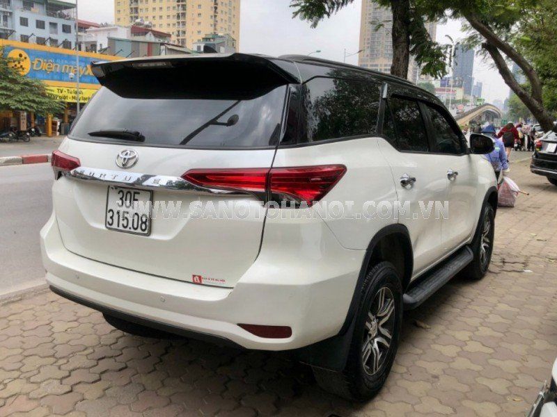 Toyota Fortuner 2018 - Màu trắng, xe nhập, giá cực tốt