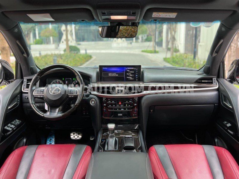 Lexus LX 570 2019 - Trắng nội thất thể thao