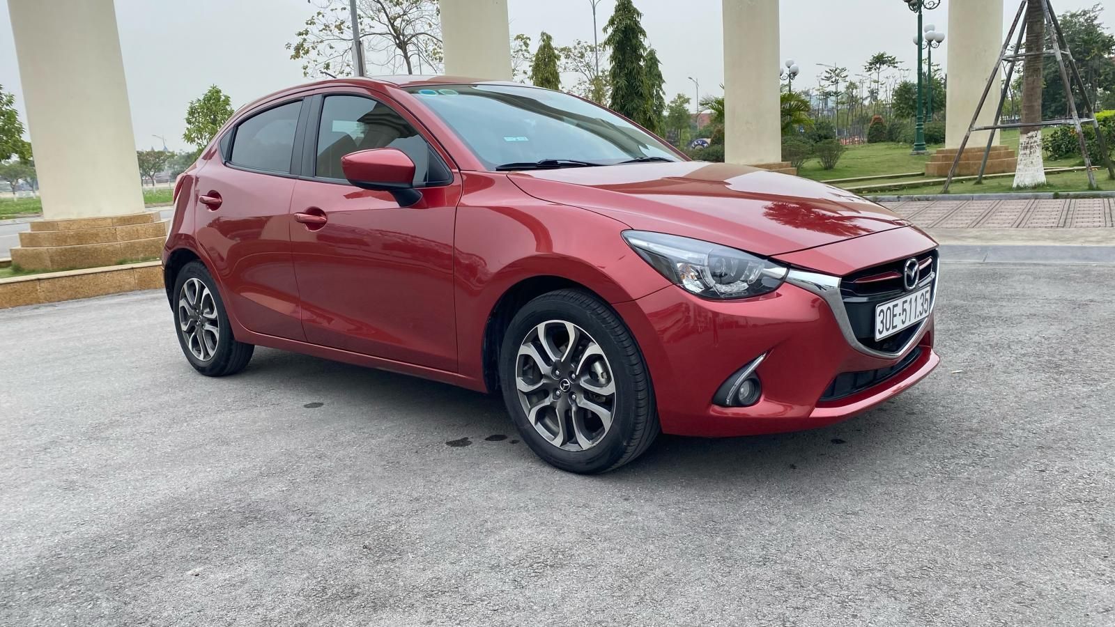 Mazda 2 2017 - Bản Hatchback số tự động 1.5 xe gia đình đẹp