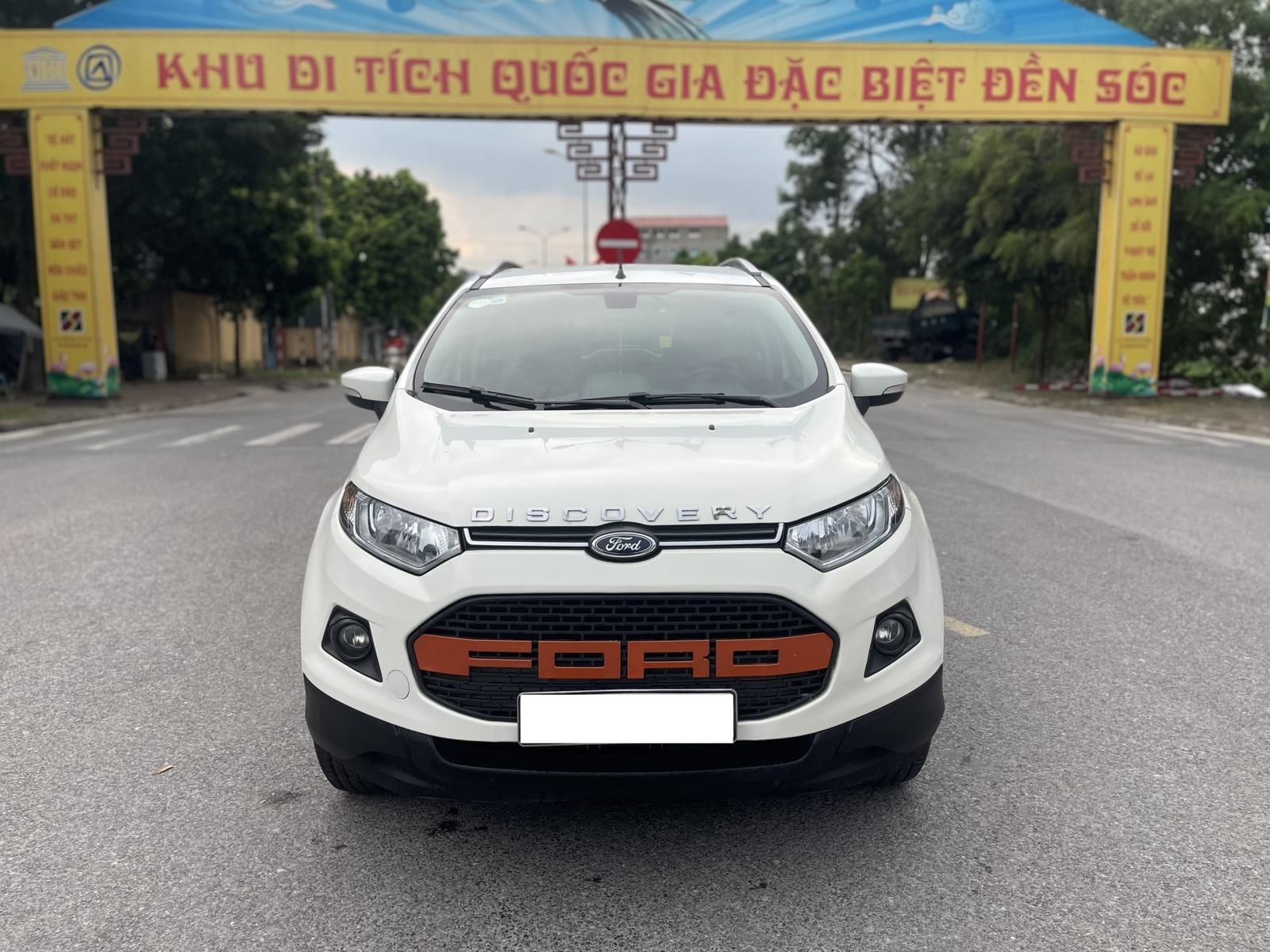 Ford EcoSport 2015 - Xe 1 chủ từ mới lướt đúng 6v km xịn, màu trắng. Mới thật