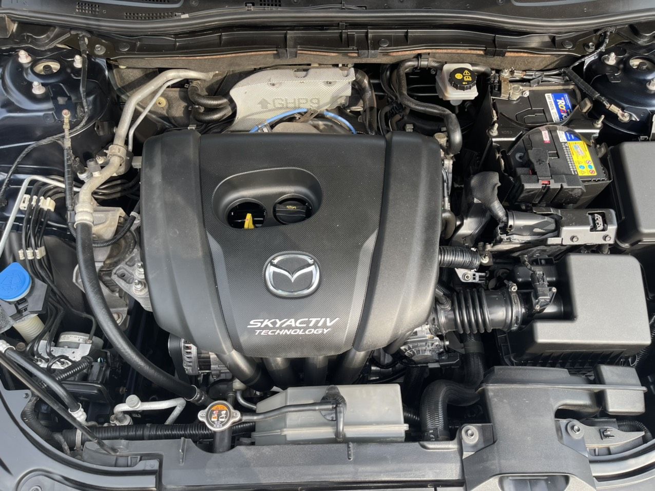Mazda 3 2017 - 1 chủ từ mới lướt đúng 4v km xịn, màu xanh cavansite độc