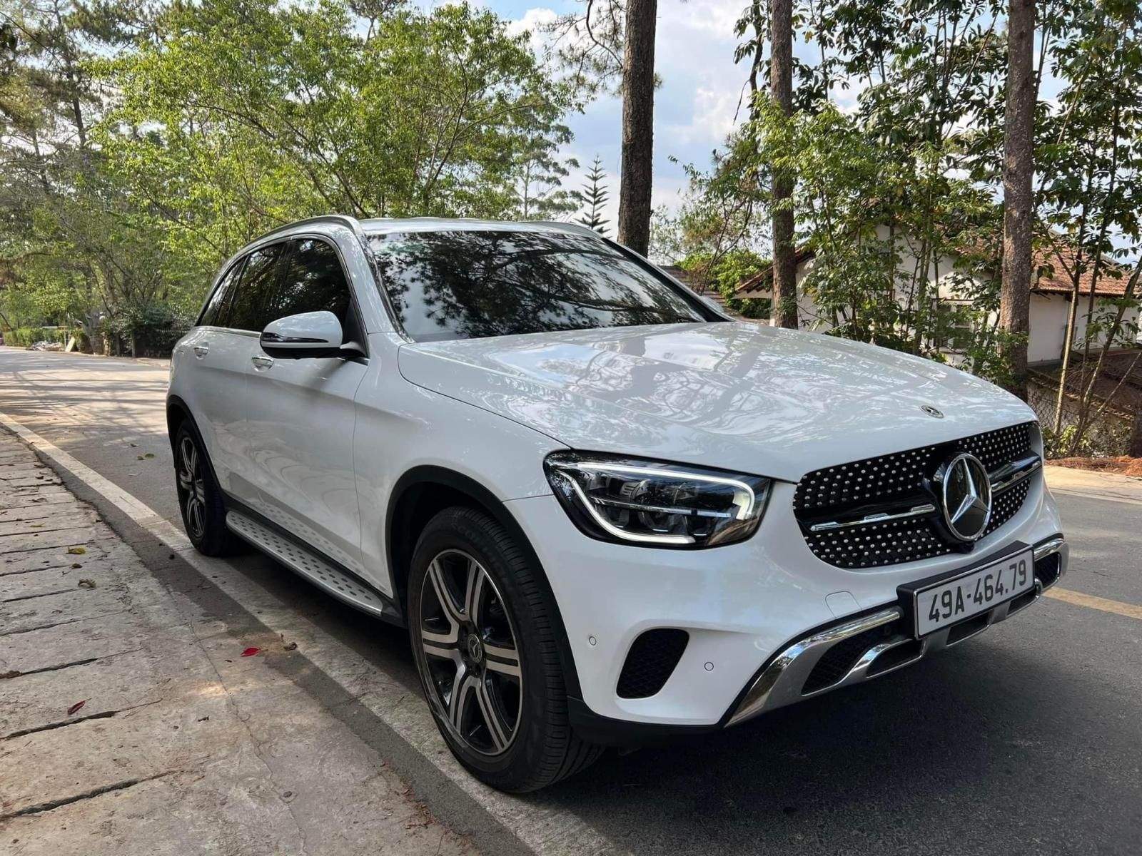 Mercedes-Benz GLC 200 2021 - Màu trắng