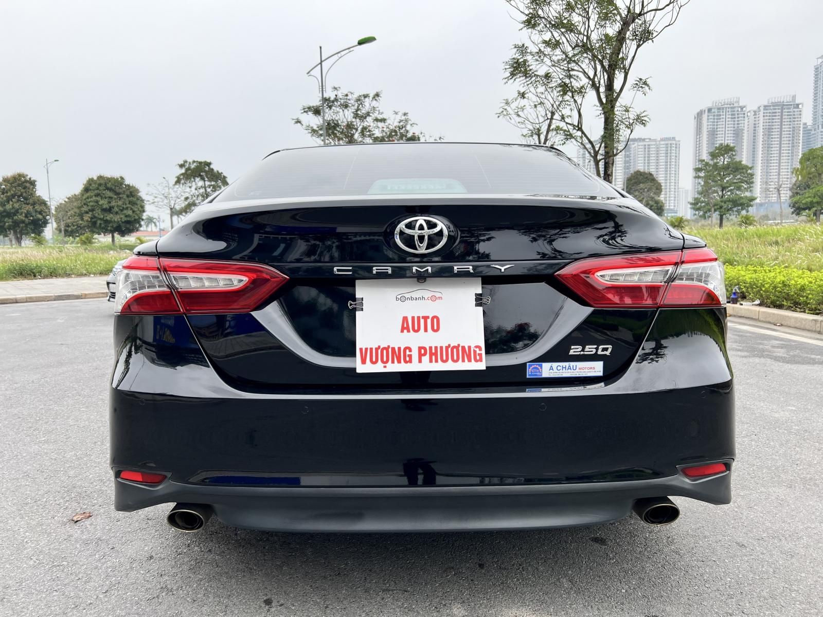 Toyota Camry 2019 - Đăng ký 2019, chính chủ, giá chỉ 965 triệu