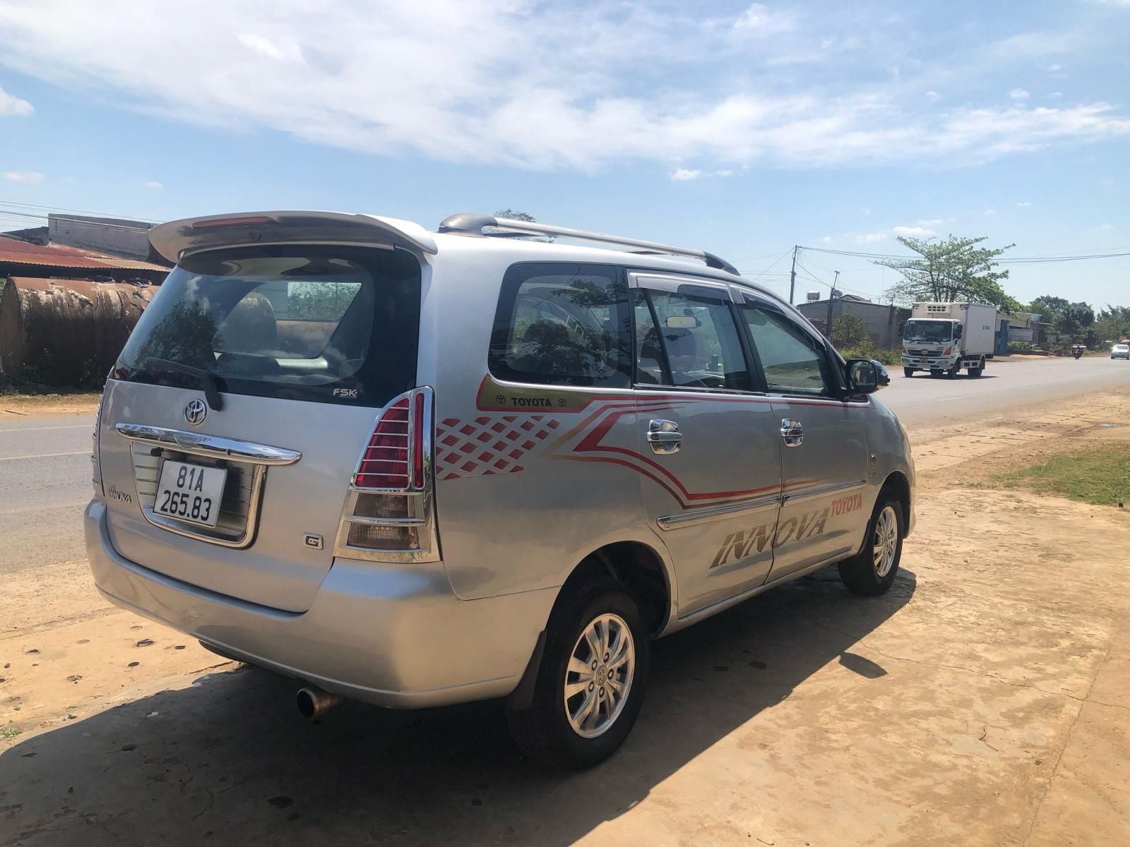 Toyota Innova 2008 - Màu bạc