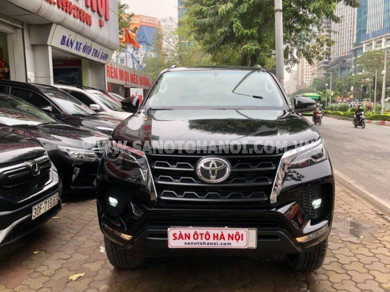 Toyota Fortuner 2021 - Chính chủ đi ít, nội ngoại thất đẹp