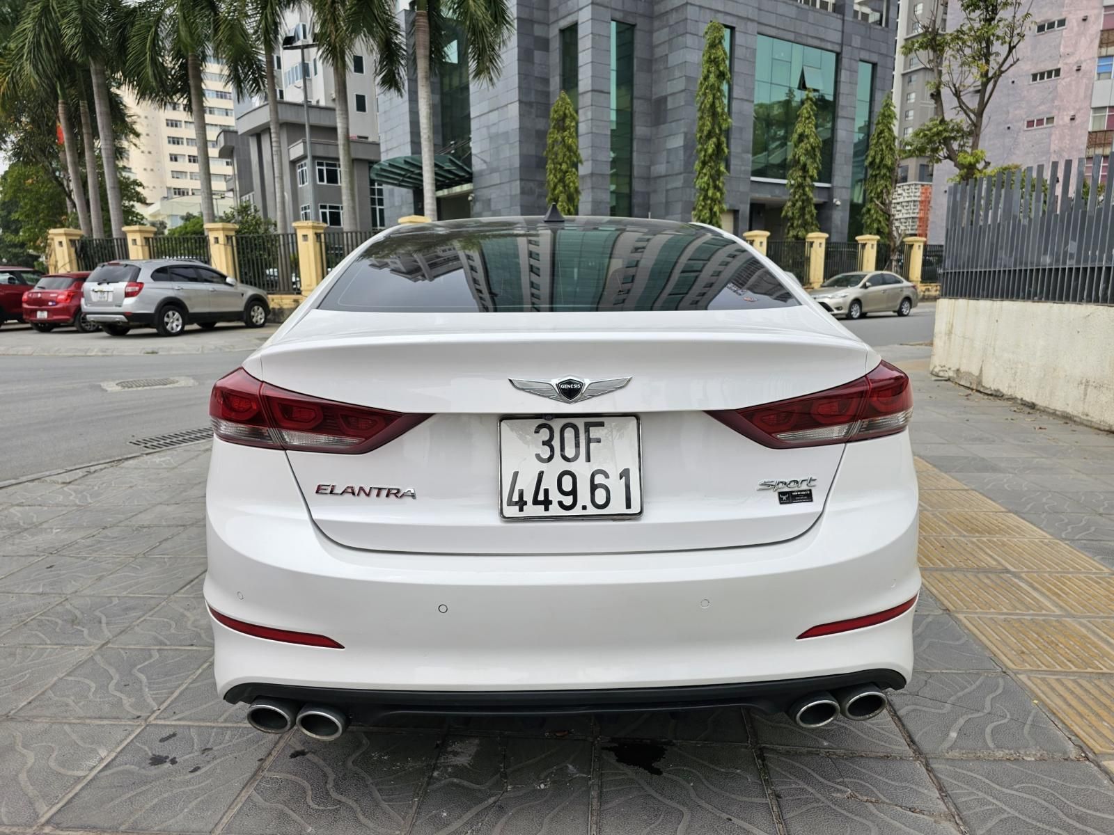 Hyundai Elantra 2016 - Full Option, xe cá nhân đi, biển Hà Nội