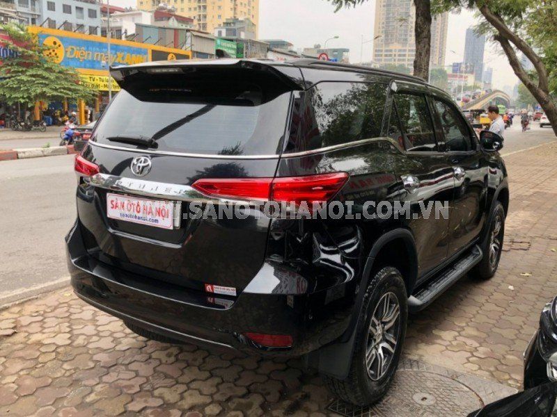 Toyota Fortuner 2021 - Chính chủ đi ít, nội ngoại thất đẹp