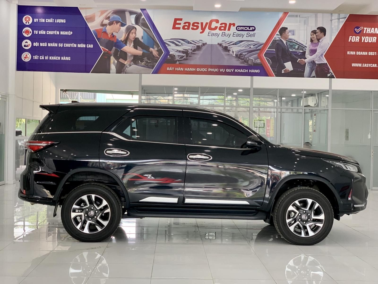 Toyota Fortuner 2021 - Màu đen