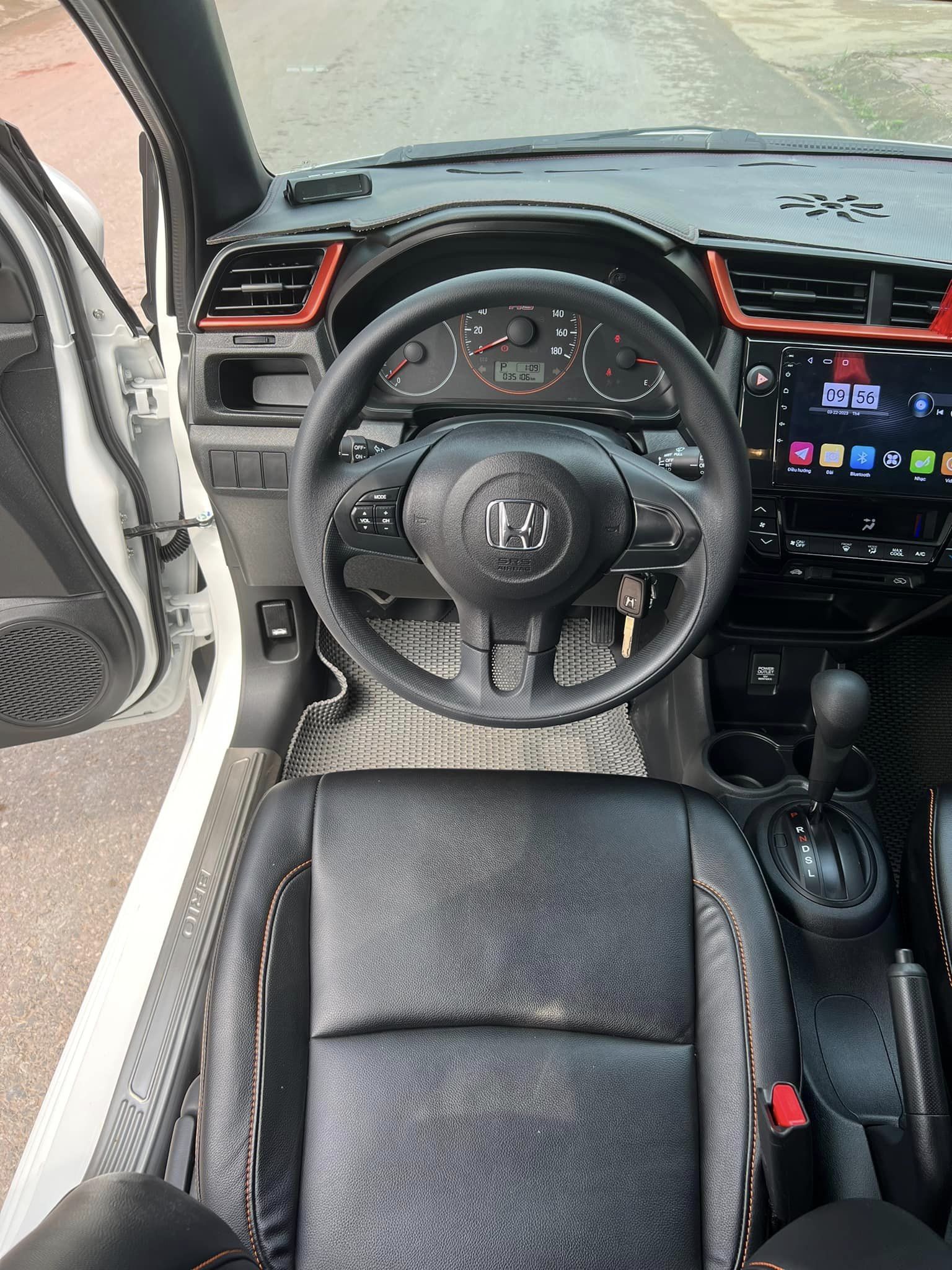 Honda Brio 2019 - Màu trắng, nhập khẩu nguyên chiếc