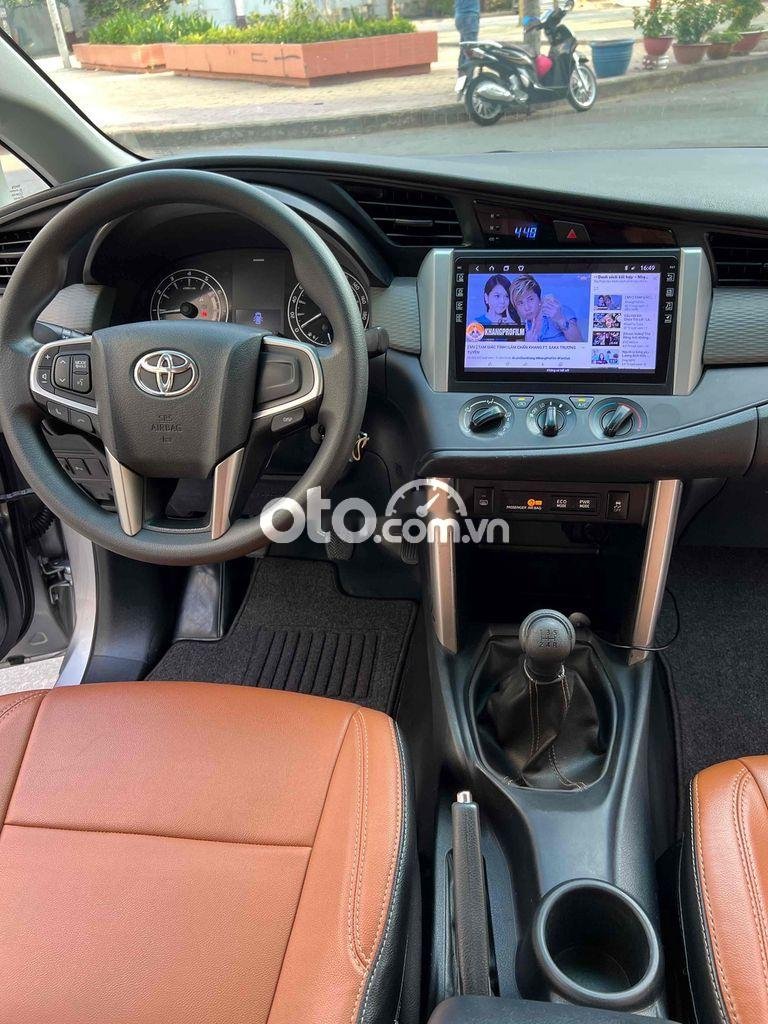 Toyota Innova cần bán xe   E số sàn 8 chổ 2018 2018 - cần bán xe toyota innova E số sàn 8 chổ 2018