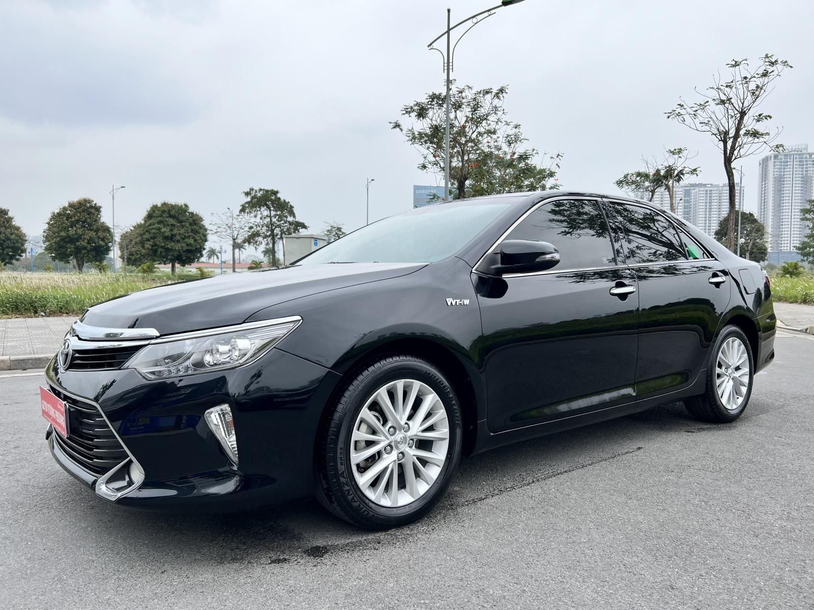 Toyota Camry 2019 - 1 chủ từ đầu, biển Hà Nội