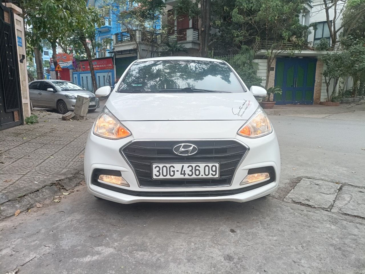 Hyundai Grand i10 2017 - Màu trắng số sàn