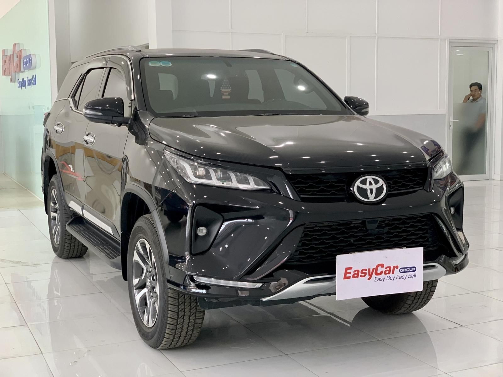 Toyota Fortuner 2021 - Màu đen