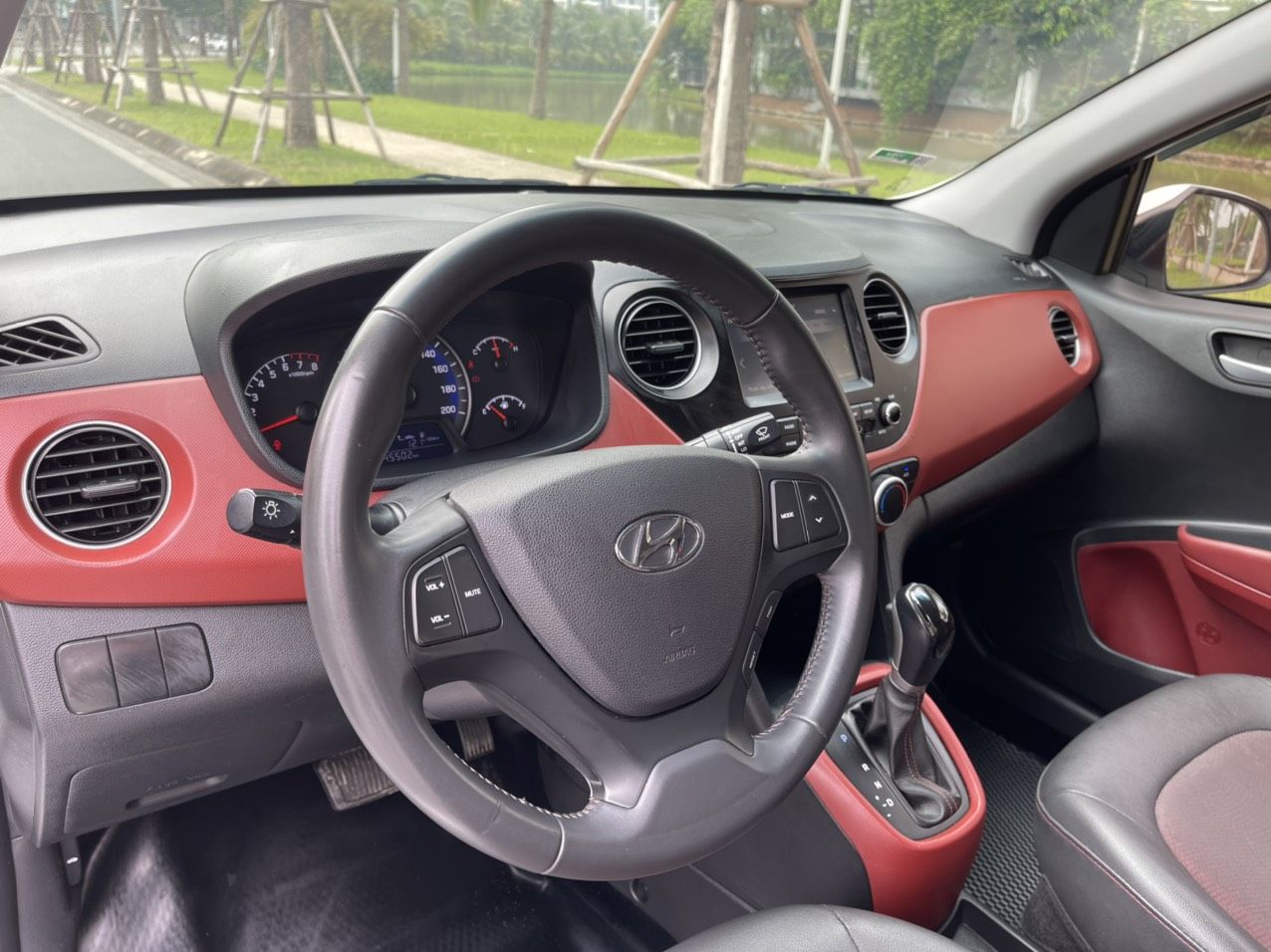 Hyundai Grand i10 2019 - Odo 4,5 vạn km