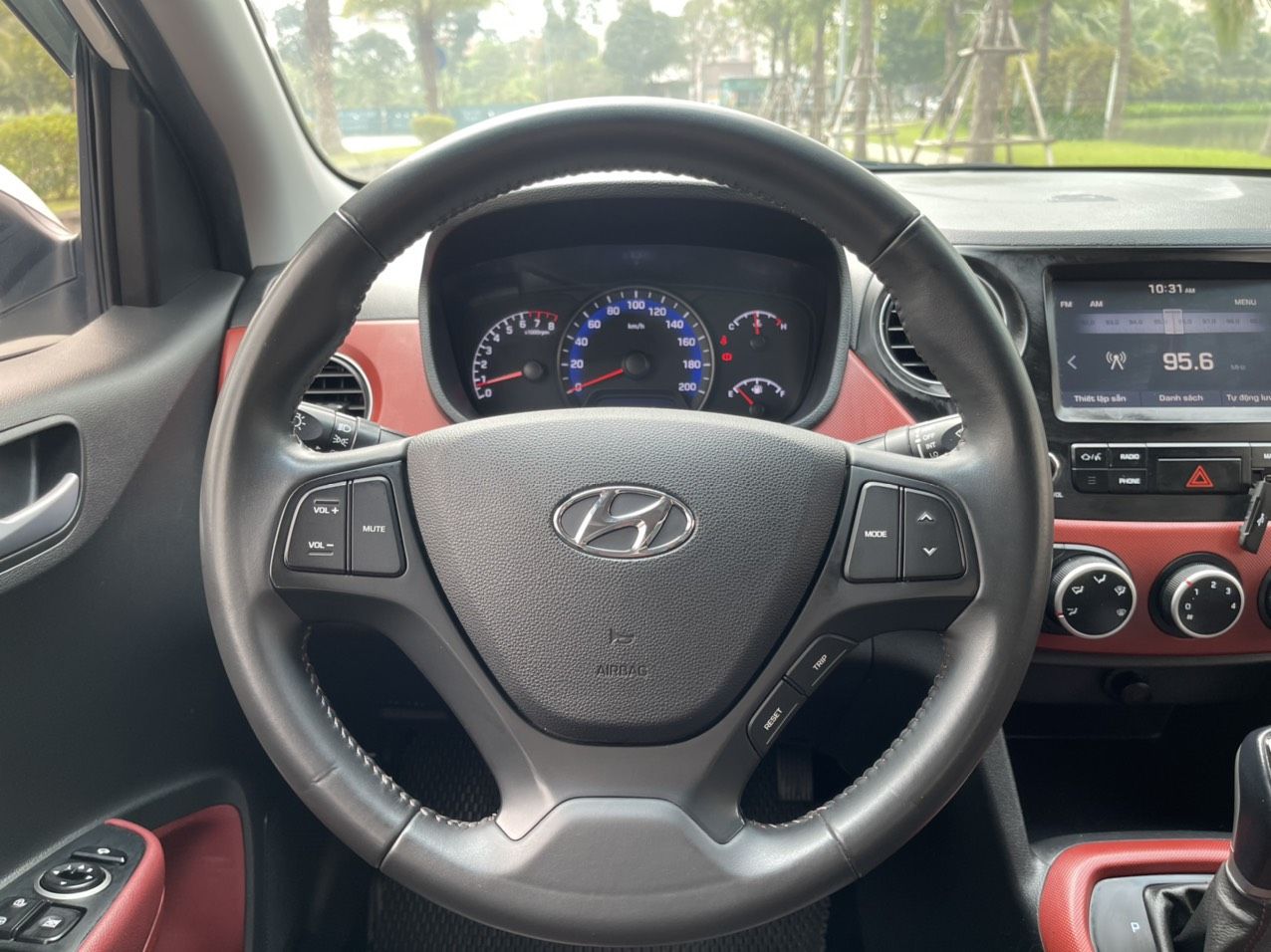 Hyundai Grand i10 2019 - Odo 4,5 vạn km