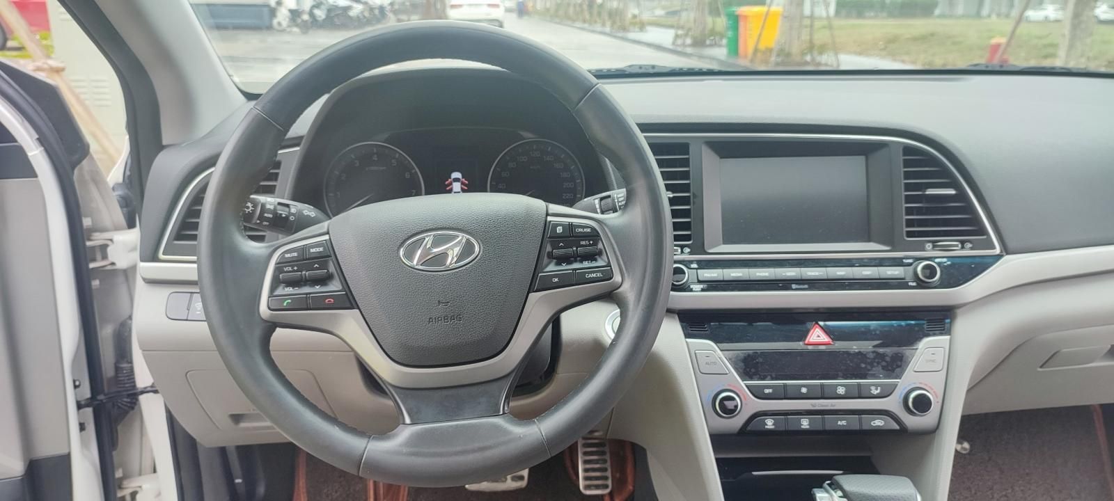 Hyundai Elantra 2017 - 1 chủ, chạy 6,2 vạn km