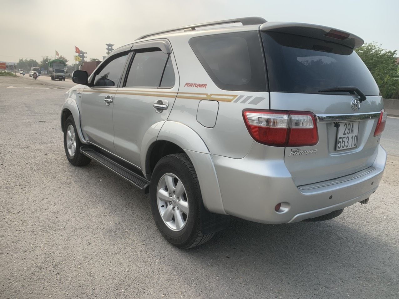 Toyota Fortuner 2010 - Chủ xe đi ít giữ gìn