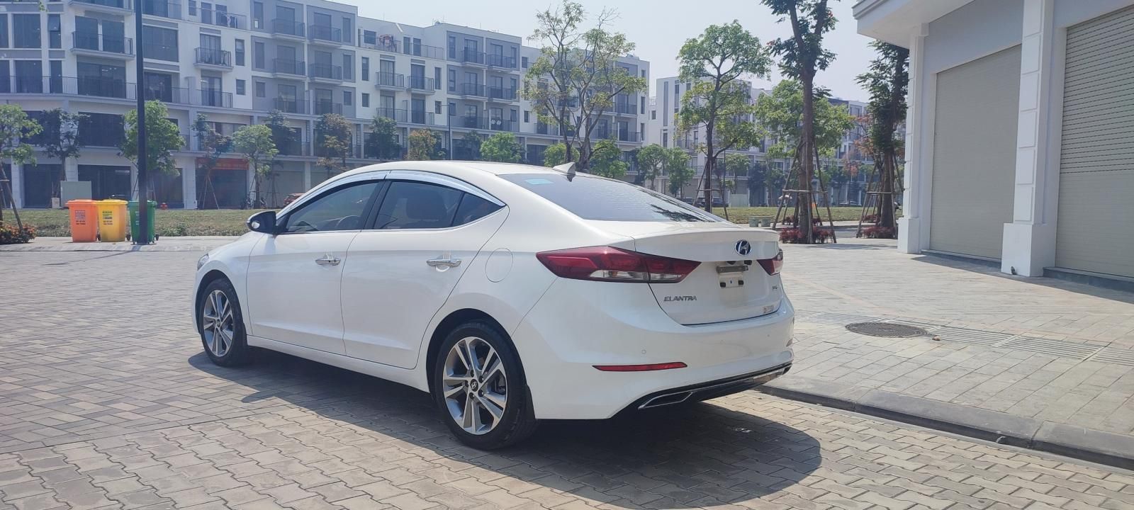 Hyundai Elantra 2017 - 1 chủ, chạy 6,2 vạn km