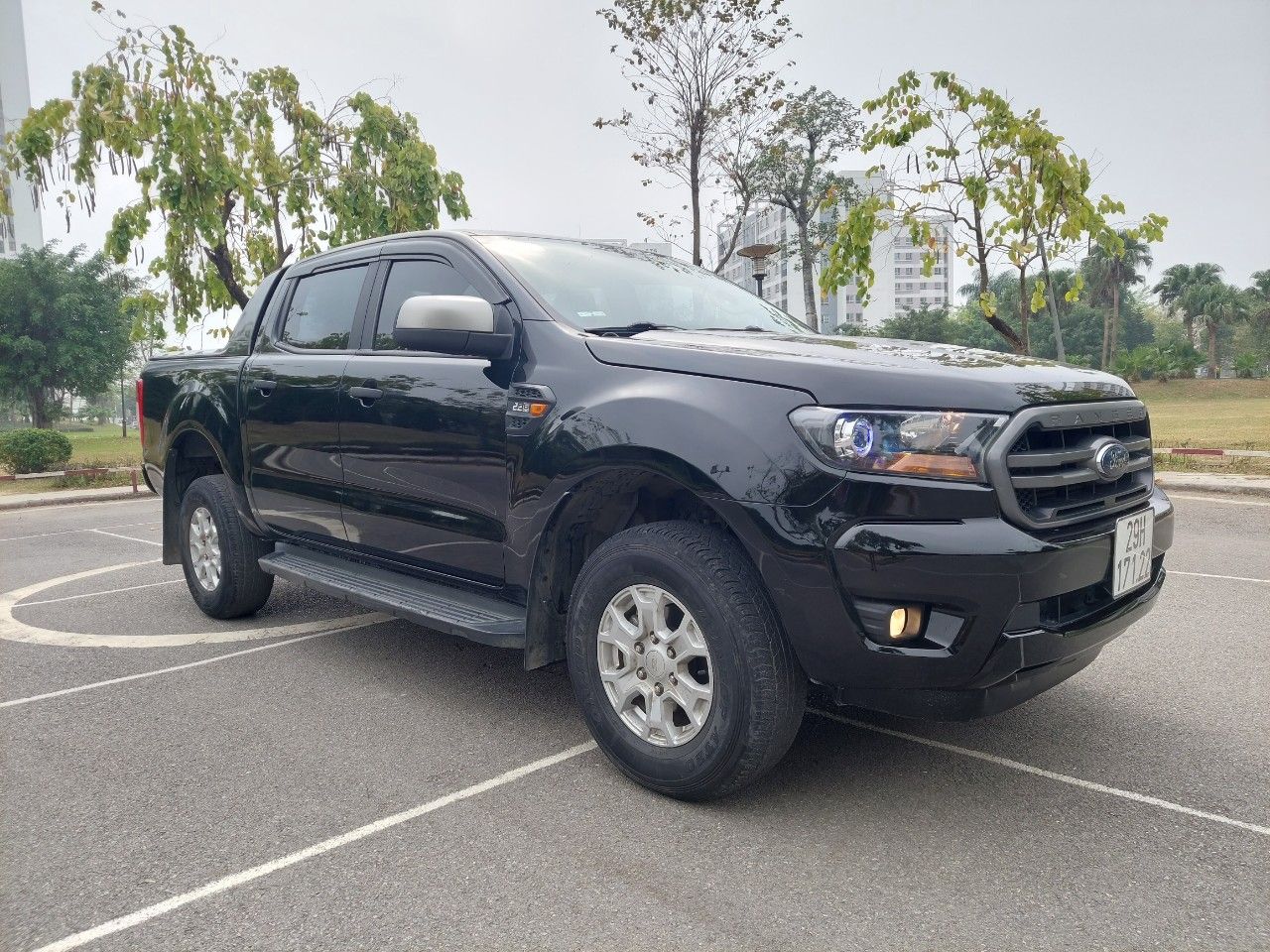 Ford Ranger 2018 - Cần bán lại xe đăng ký lần đầu 2018 ít sử dụng giá tốt 565tr