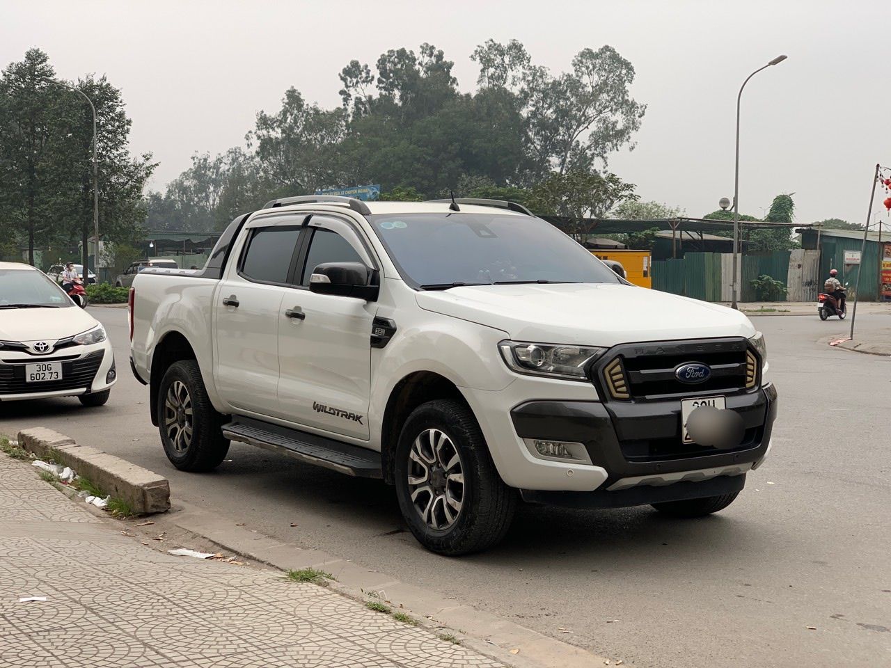 Ford Ranger 2016 - Cần bán gấp xe nhập giá tốt 590tr